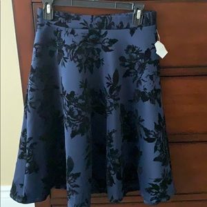 NWT Navy blue/black floral skirt SZ L